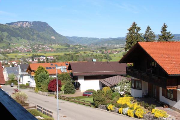 Chaletwohnung Allgaeutraum In Ruhiger Lage Von Burgberg Unterhalb Vom Gruenten Bagian luar foto
